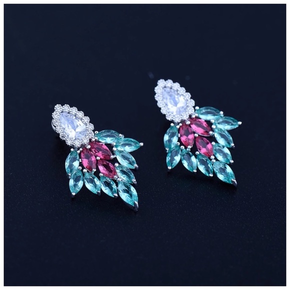 Swarovski Crystals The Percana Earrings - Picture 3 of 4